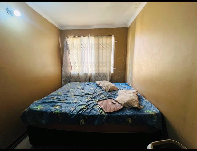 3 BEDROOM SEMI DETACHED FOR SALE IN NEWLANDS WEST